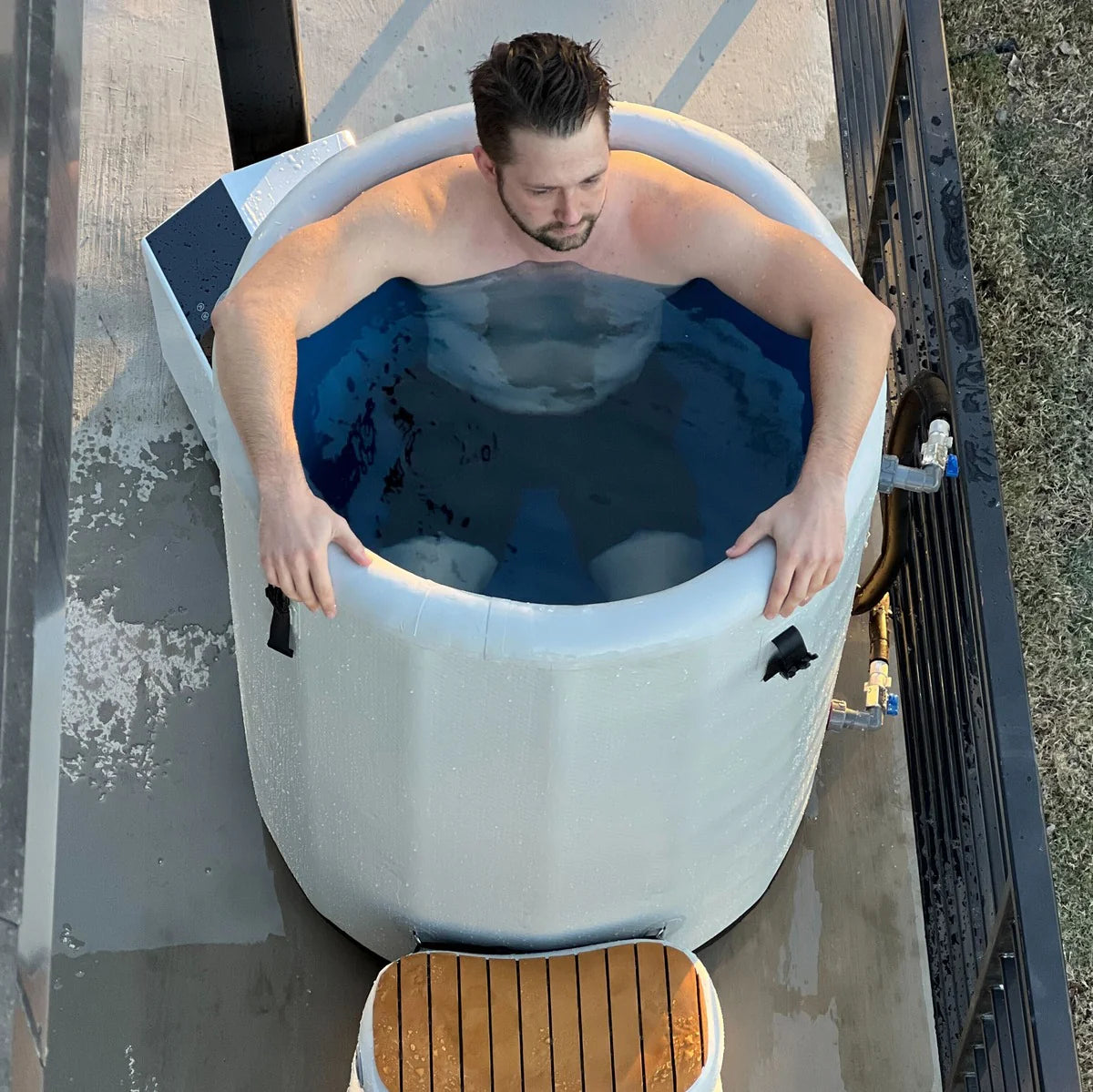 Revive 6 Person Traditional Sauna & Inflatable Barrel Plunge